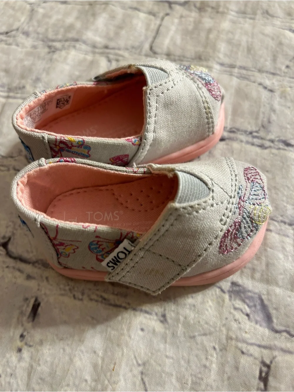 TOMS ALPARGATA SLIPON BABY LIGHT GREY BUTTERFLIES PINK BOTTOMS SIZE T2
